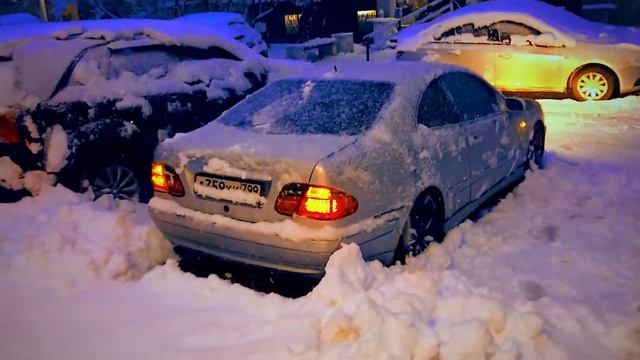 Mercedes-Benz CLK 320 w208 смотреть онлайн