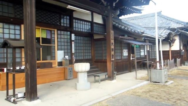 Alone in a Buddhist Temple in Japan смотреть онлайн