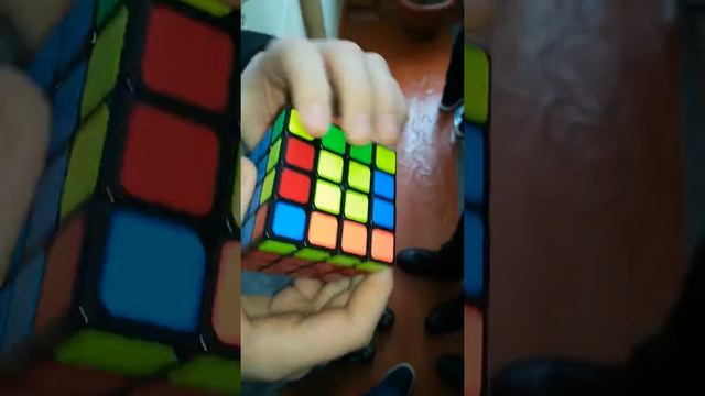 Супер Сплит-кубер складывает КУБИК РУБИК 4×4 смотреть онлайн