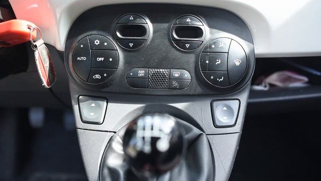 FIAT 500C смотреть онлайн