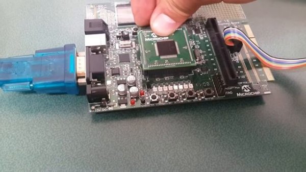 Control de leds de dsPIC33FJ256GP710A de microchip