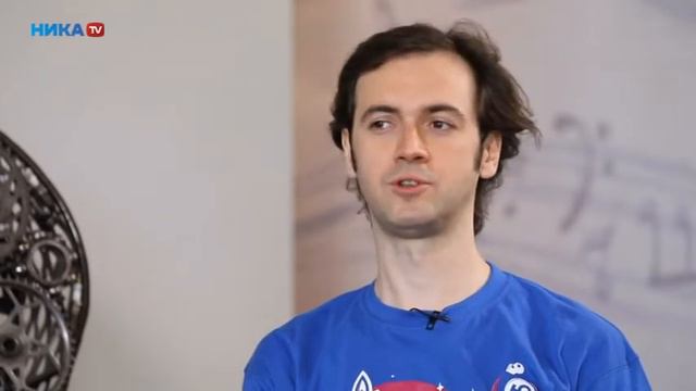 «Музыка — это космос». «Интересно» с хорватским гитаристом Петритом Чеку смотреть онлайн