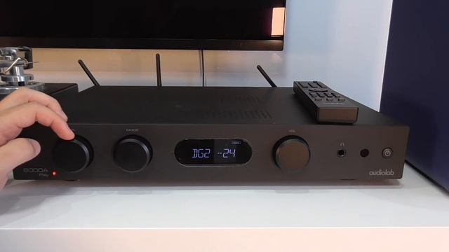 Audiolab 6000A Play - אחד המגברים הכי משתלמים בשוק смотреть онлайн