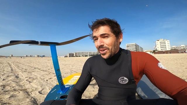 Foil Surfing - F-One Phantom - First Try смотреть онлайн