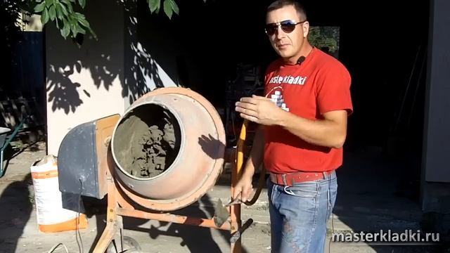 Замес раствора для кладки клинкерного кирпича - [© Masterkladki]