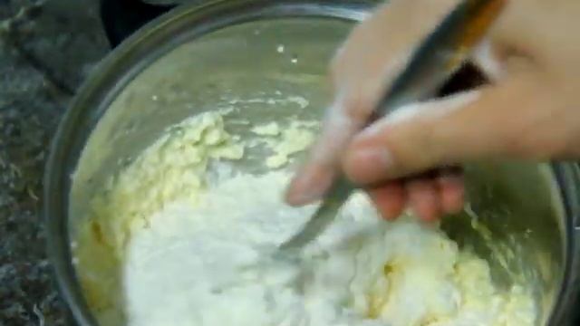 Как готовить сырники . Traditional russian cuisine : Sirniki смотреть онлайн