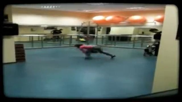Маленький брейкдансер, улыбнитесь! смотреть онлайн