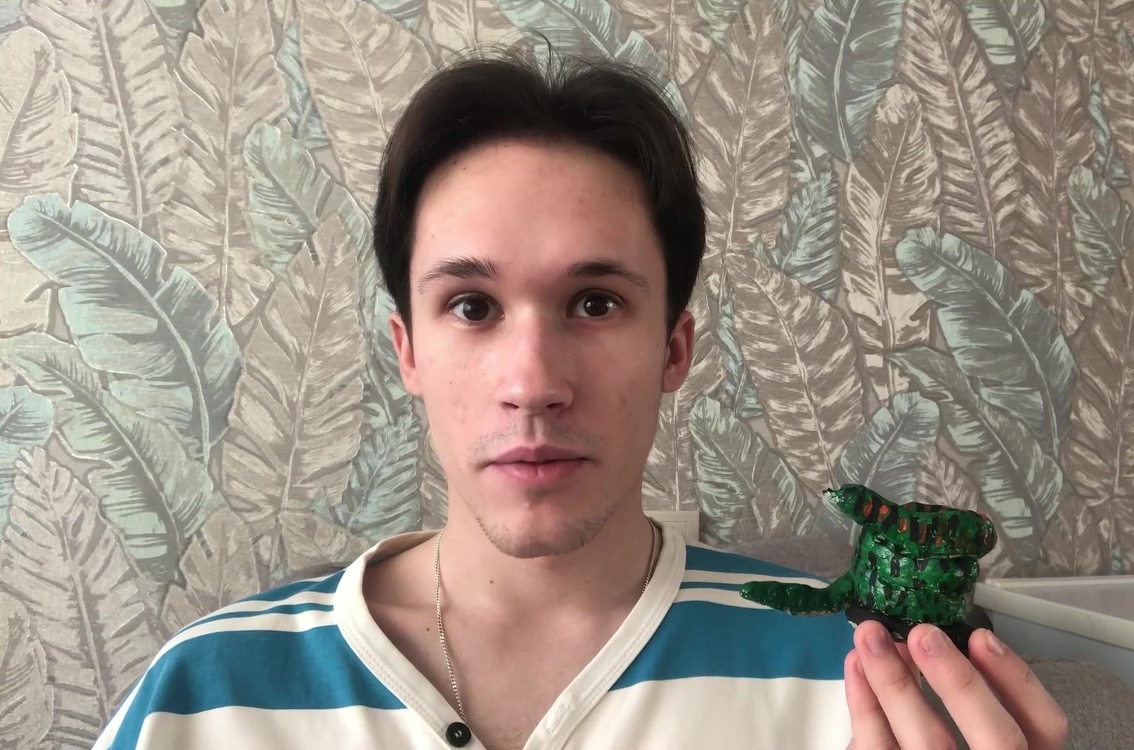 Красивый, но непредсказуемый: леплю фигурку тигрового ужа смотреть онлайн