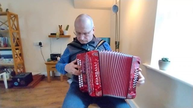 Шаланды полные кефали гармо́нь. смотреть онлайн