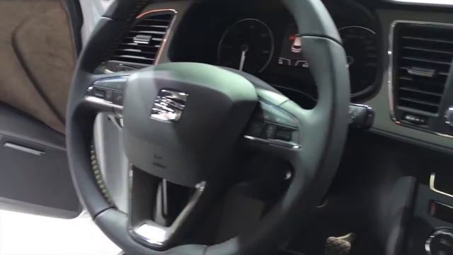 Seat Leon Xperience 2015 vs Peugeot 508 RXH 2015 смотреть онлайн