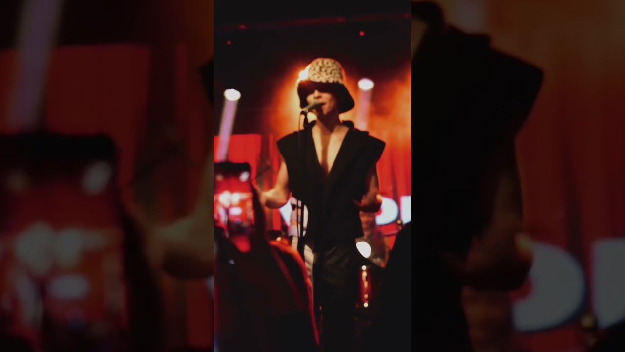 5.08 в 20:00 - «Мумий Тролль Music Bar», лучший бэнд, боль, любовь и повышенная концентрация харизмы смотреть онлайн