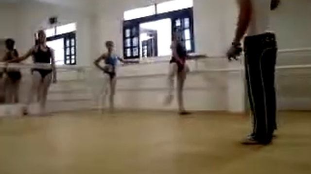 Oficina de Ballet com Luis Rubén no Studio смотреть онлайн