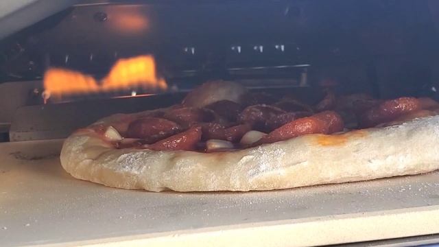Ooni Koda 12 First Pizza Cooked in the New Oven. #pepperonicups #pizza #pizzaoven #ooni смотреть онлайн
