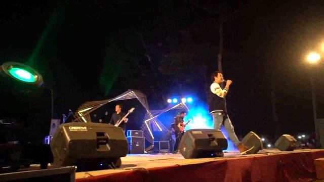 Karena wanita ingin dimengerti ( Ada band ) live cover with donnie sibarani смотреть онлайн