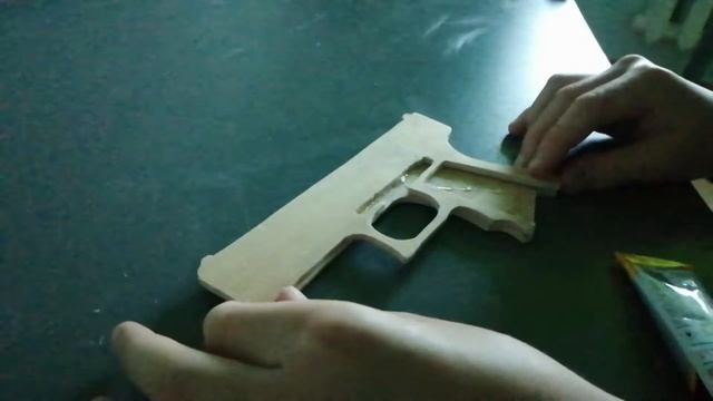 Как сделать Glock-18 из фанеры!? CS:GO смотреть онлайн