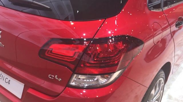 Citroen C4 vs DS 4 смотреть онлайн