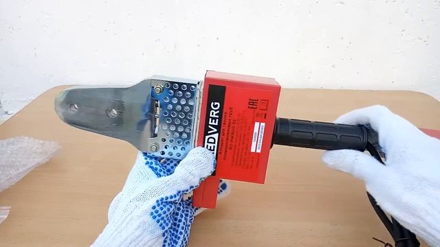 Распаковка и внешний вид аппарата для сварки полипропиленовых труб Red Verg RD-PW600-32 смотреть онлайн