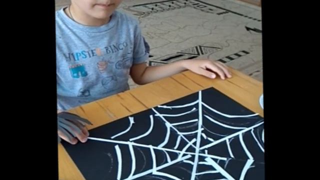 почему паук не запутывается в своей сети смотреть онлайн