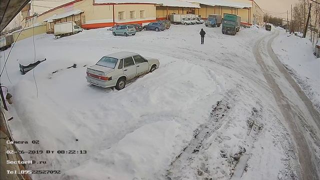 Камера HiWatch DS-T220S. Пример дневной записи. Включена функция WDR.