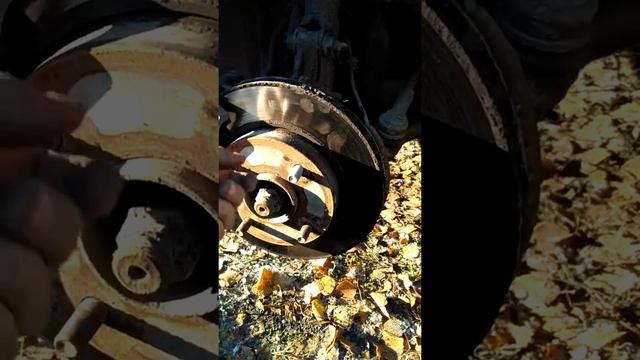 Замена шпильки Nissan Almera classic N16 без снятия суппорта и тормазного барабана смотреть онлайн