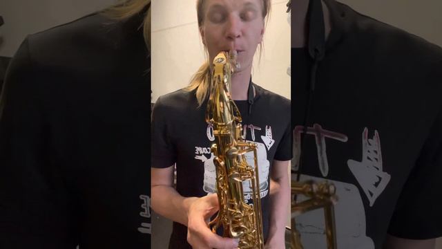 Saxophone tenor Yamaha 34 смотреть онлайн