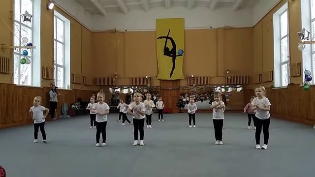 Танец снежинок. 24.12.2017 смотреть онлайн