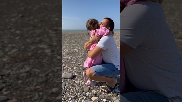 трогательное поздравление для папы🙏🏻❤️ #мия #дети #папа_и_дочь #любовь смотреть онлайн