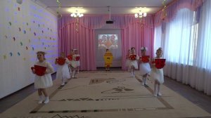 Танец "Пых-пых, самовар"