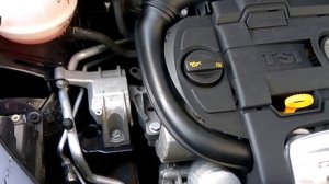 Треск в области двигателя в VW Тигуане 1,4 TSI DSG 150л.с.