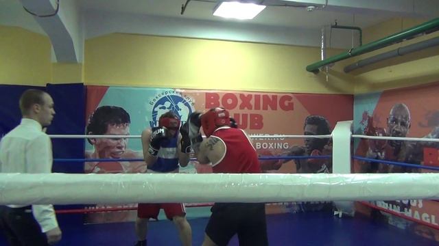 Сергей Блохин (синий угол), клуб "Ударник" - 1 раунд смотреть онлайн