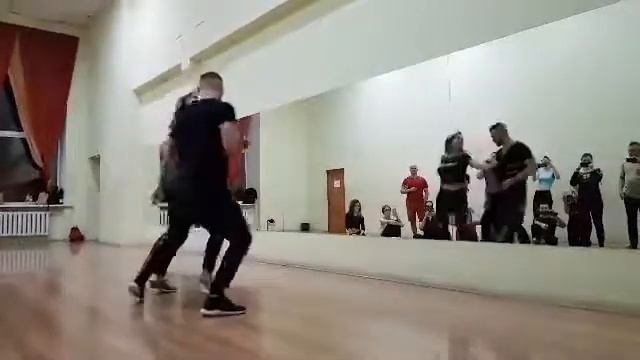 Bachata Dominican Style by Alex Nechayev & Yulia Fedorova смотреть онлайн