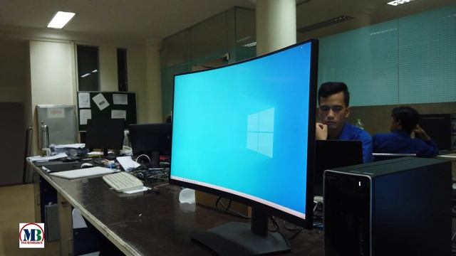 LED Monitor Dell 32 Curved Gaming Monitor S3220DGF смотреть онлайн