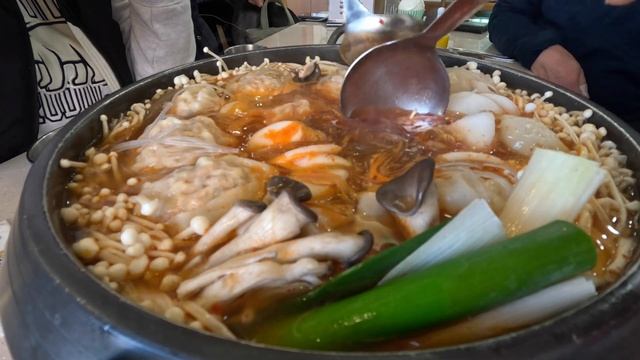 만두전골 만두국 맛집 이북음식 전문점 손만두 만두국 만두전골 맛집 냉면 가능 사리원만두 만두전골 숭실대입구역 상도역 서울 맛집 смотреть онлайн