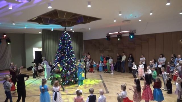 Праздник у елки «С НОВЫМ ГОДОМ, ЛУНТИК!» 2019. смотреть онлайн