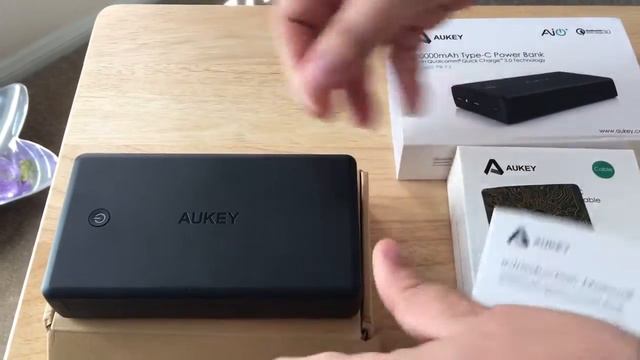 30000 mAh USB Type-C Aukey QC 3 Battery & Cables Unboxing 10-11-16 смотреть онлайн