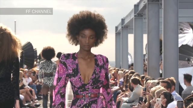 Dundas x REVOLVE | Full Show смотреть онлайн