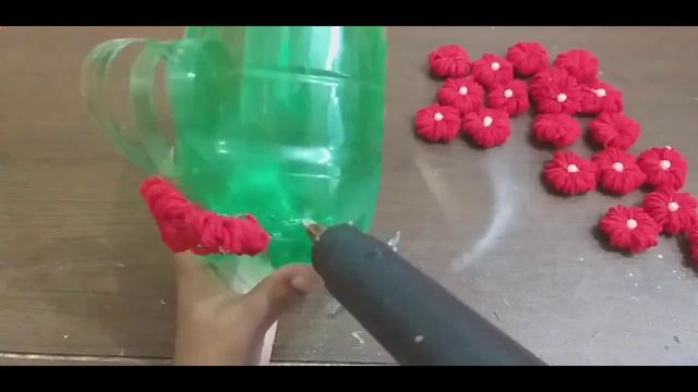 Easy Woolen Flower Basket Out of Waste Plastic bottle | Woolen Craft | Wedding decoration basket смотреть онлайн