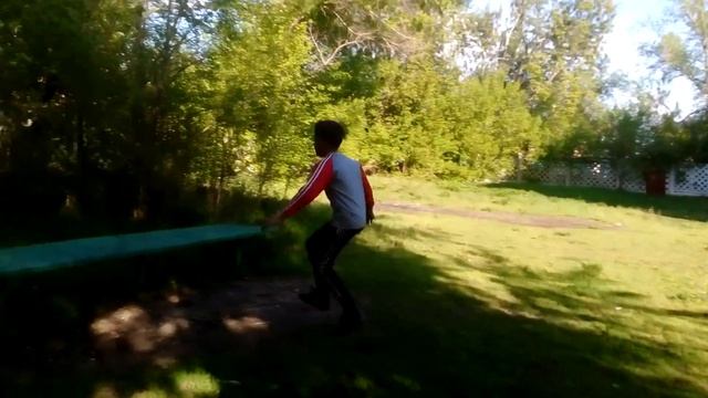 Манки через лавочку смотреть онлайн