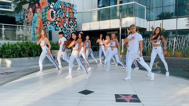 Now United Dancing to 'One Love' смотреть онлайн