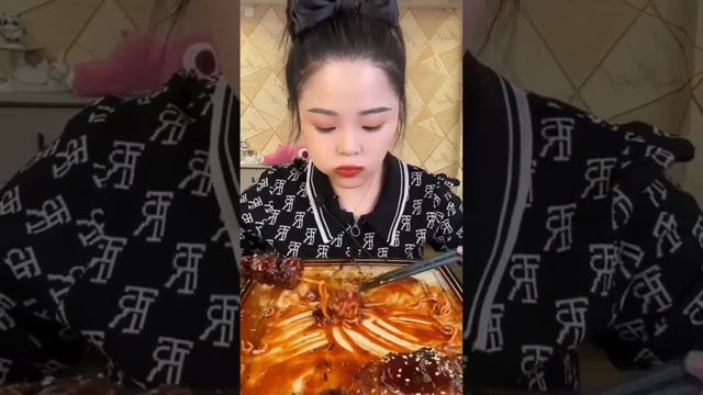 Китайцы едят на камеру / Асмр еда... [ Китайские деликатесы ] смотреть онлайн