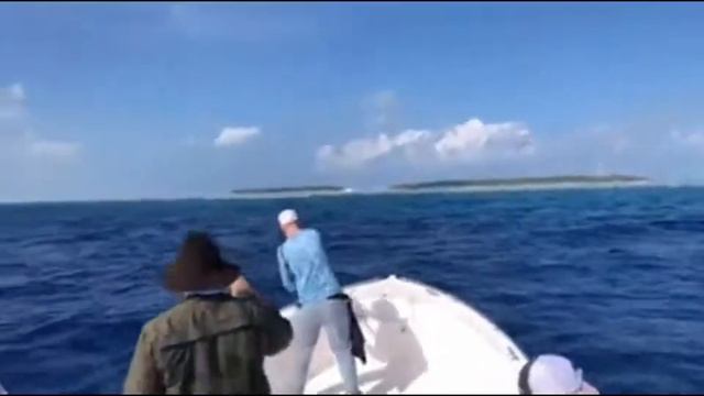 GT Fishing From Maldives | Caught By Mikey sarelin | Sea Angling | Video 104 смотреть онлайн