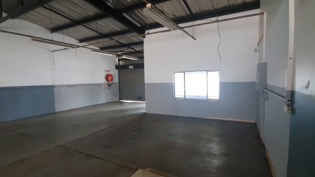 227SQM WAREHOUSE TO RENT ON KOOS DE LA REY STREET WITHIN PRETORIA NORTH смотреть онлайн
