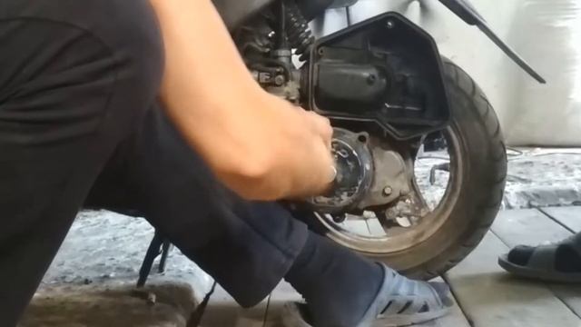 Лёгкий ремонт Honda dio AF 18 смотреть онлайн