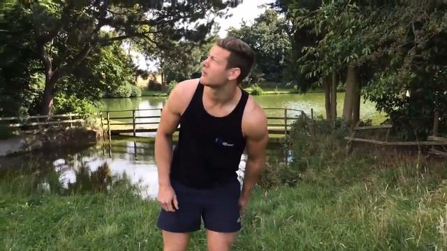 Tom Hopper takes the ALS Ice Bucket Challange смотреть онлайн