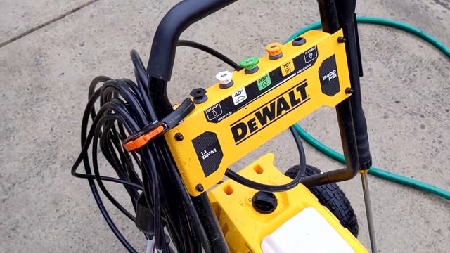 DeWalt 2400 PSI 13 AMP Electric Cold-Water Pressure Washer смотреть онлайн