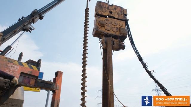Буровые работы / Погружение шпунта Ларсена Л5УМ / Ямобур / Автокран / Аренда спецтехники смотреть онлайн
