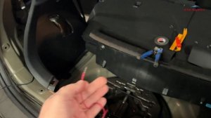 Установка камеры заднего вида на примере КИА Пиканто