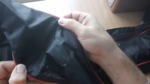 Чехол для гитары - простенький, недорого.