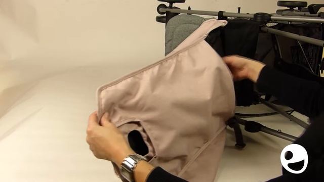 Placing seat fabric and harness Easywalker Buggy смотреть онлайн