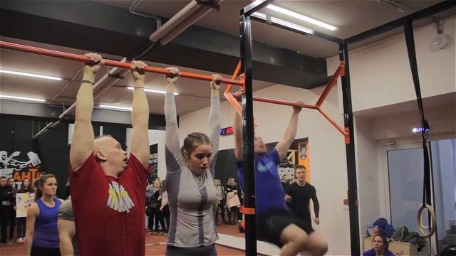 Командные соревнования по кроссфиту в фитнес клубе Антифитнес смотреть онлайн